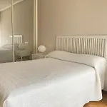 Centrico Apartamento De 2 Habitaciones By Bebalmy